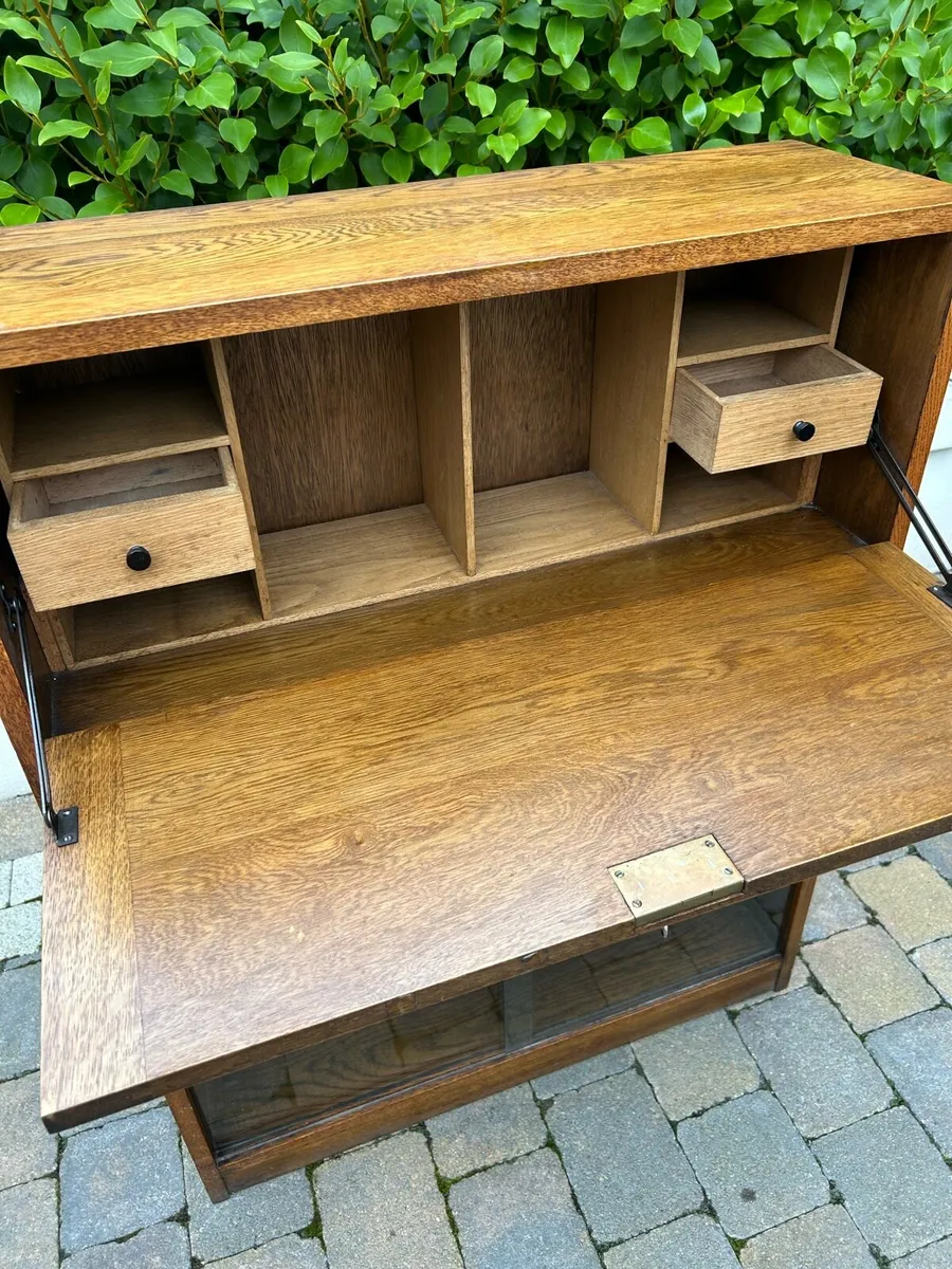 Antique oak bookcase with key - Image 3