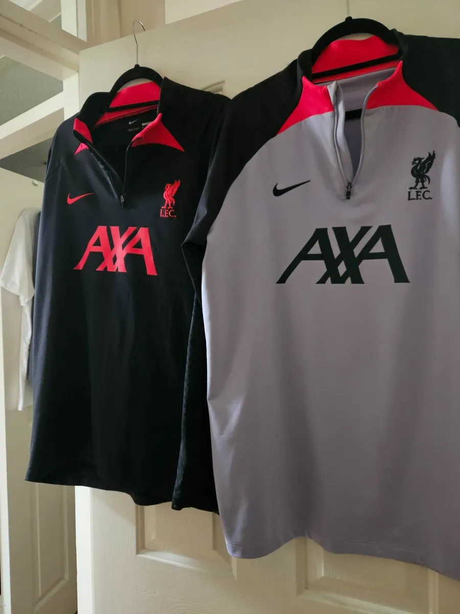 Mens clothing - Image 1