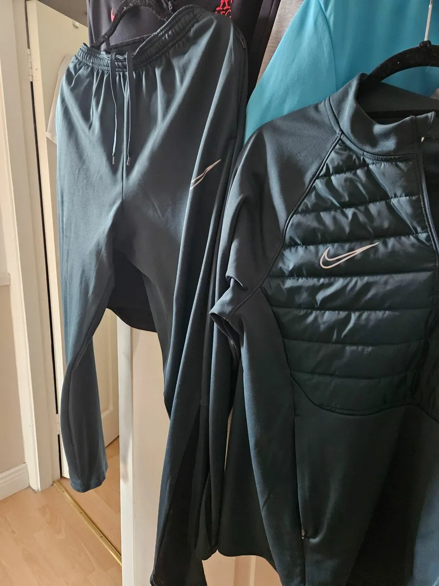 Mens clothing - Image 2
