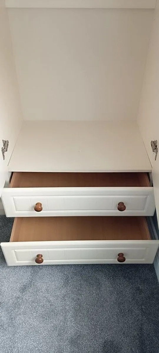 wardrobe and chest of drawers - Image 4