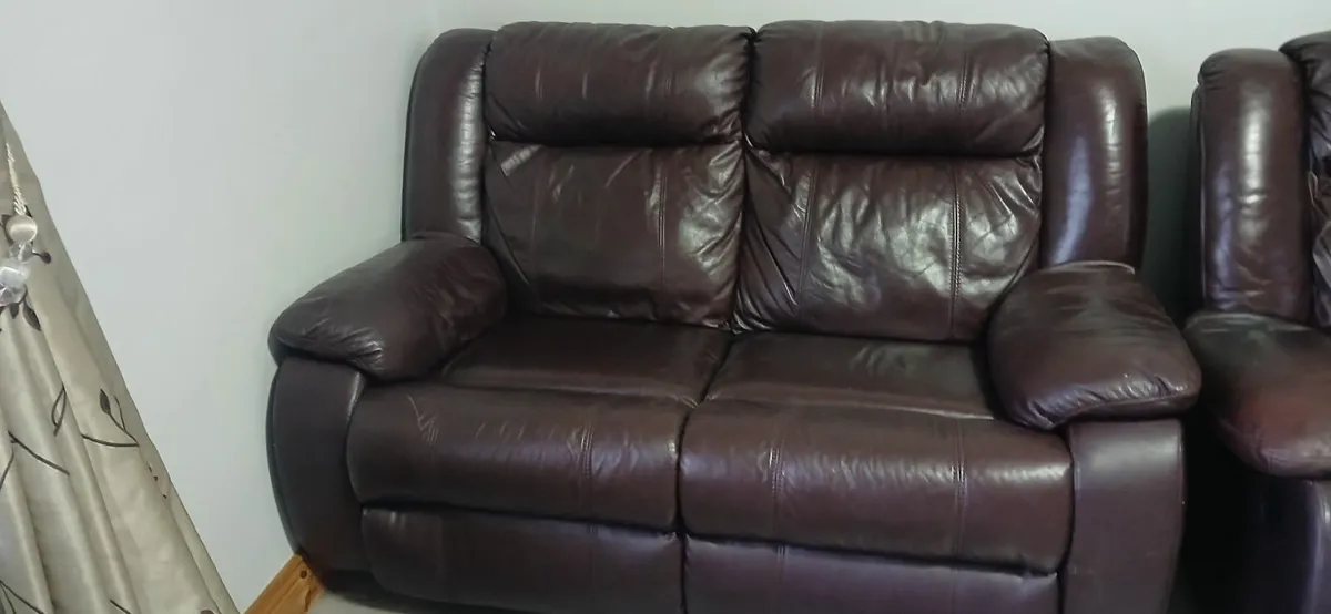 Couches - Image 2