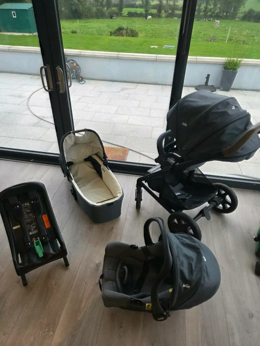 Buggy & travel system & isofix - Image 1