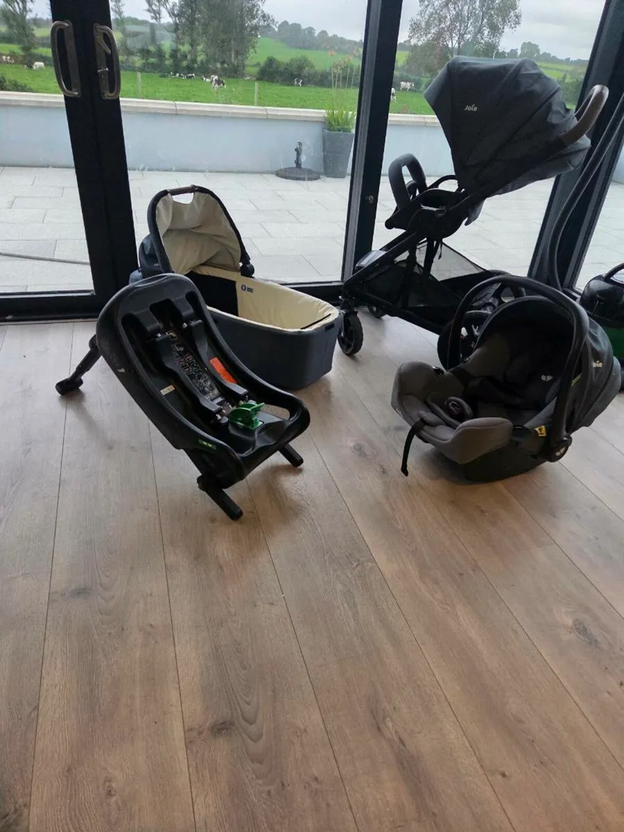 Buggy & travel system & isofix - Image 2