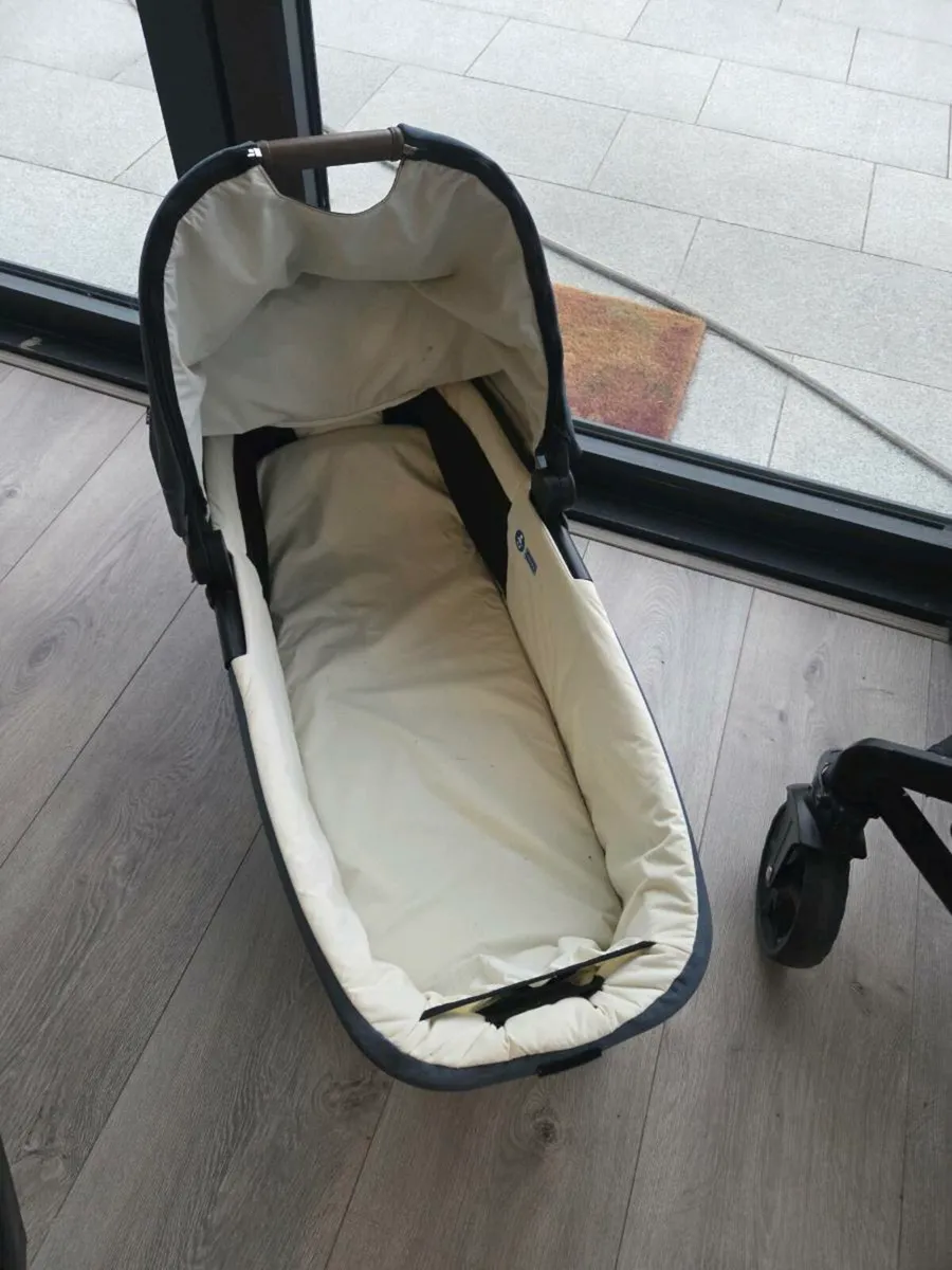 Buggy & travel system & isofix - Image 4