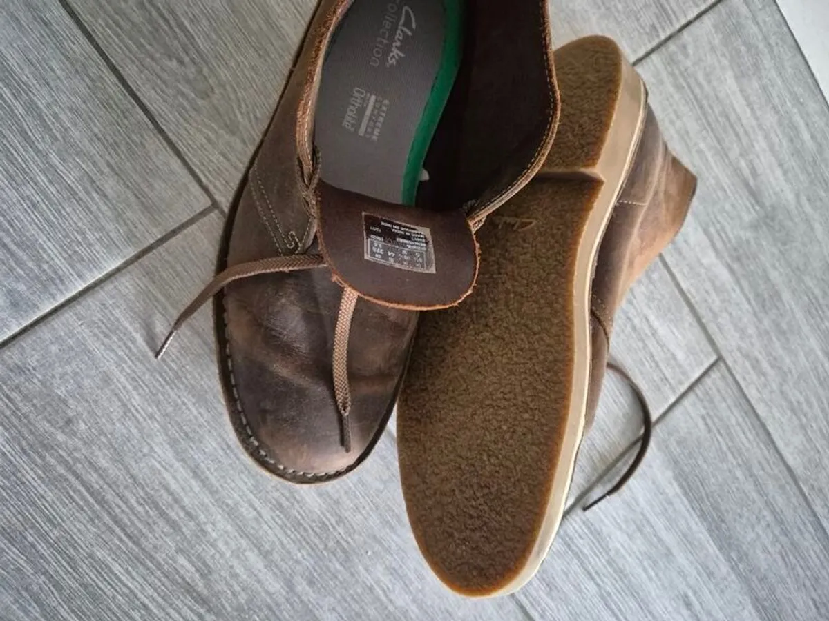 clarks desert boots size 10, worn once - Image 3