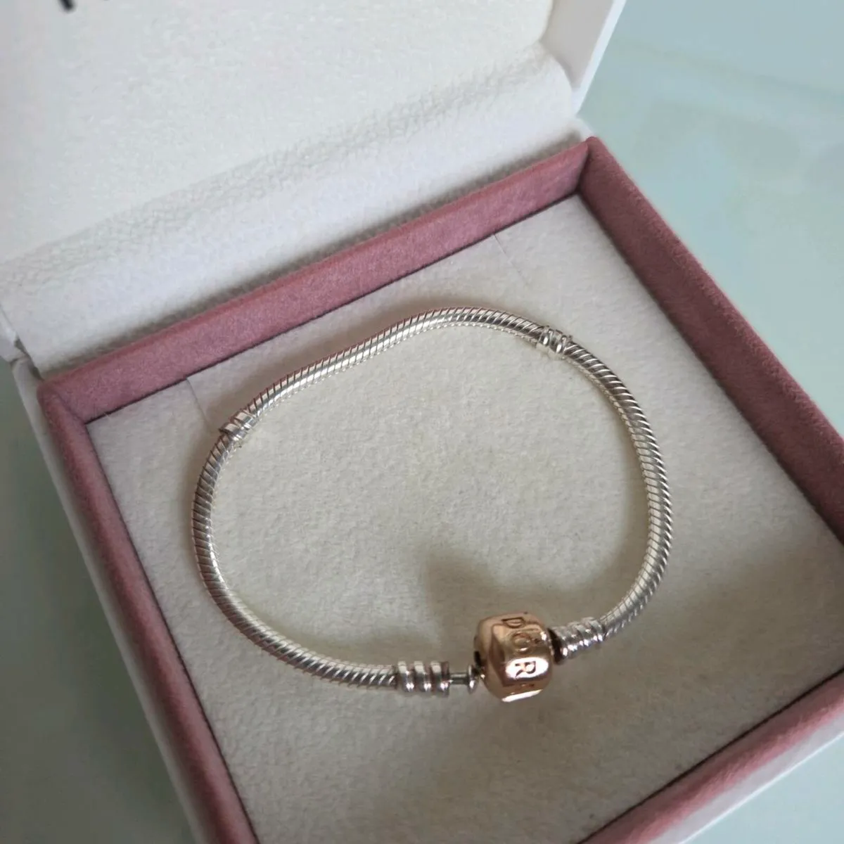 Pandora bracelet claps rose gold perfect condition - Image 1