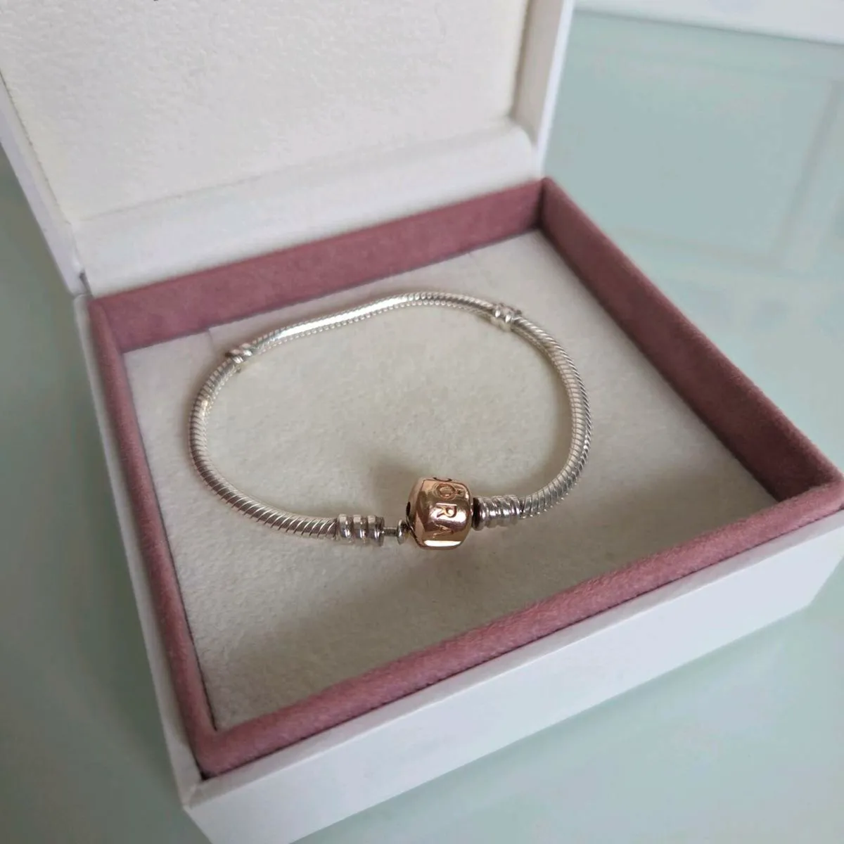 Pandora bracelet claps rose gold perfect condition - Image 4