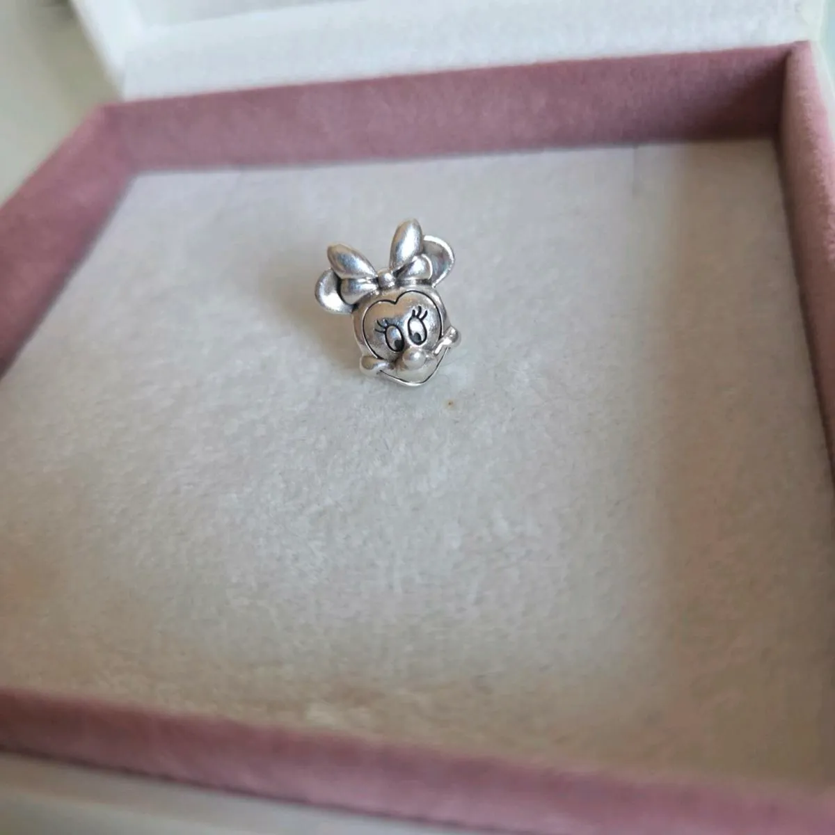 Pandora minnie charm in great condition - Image 4