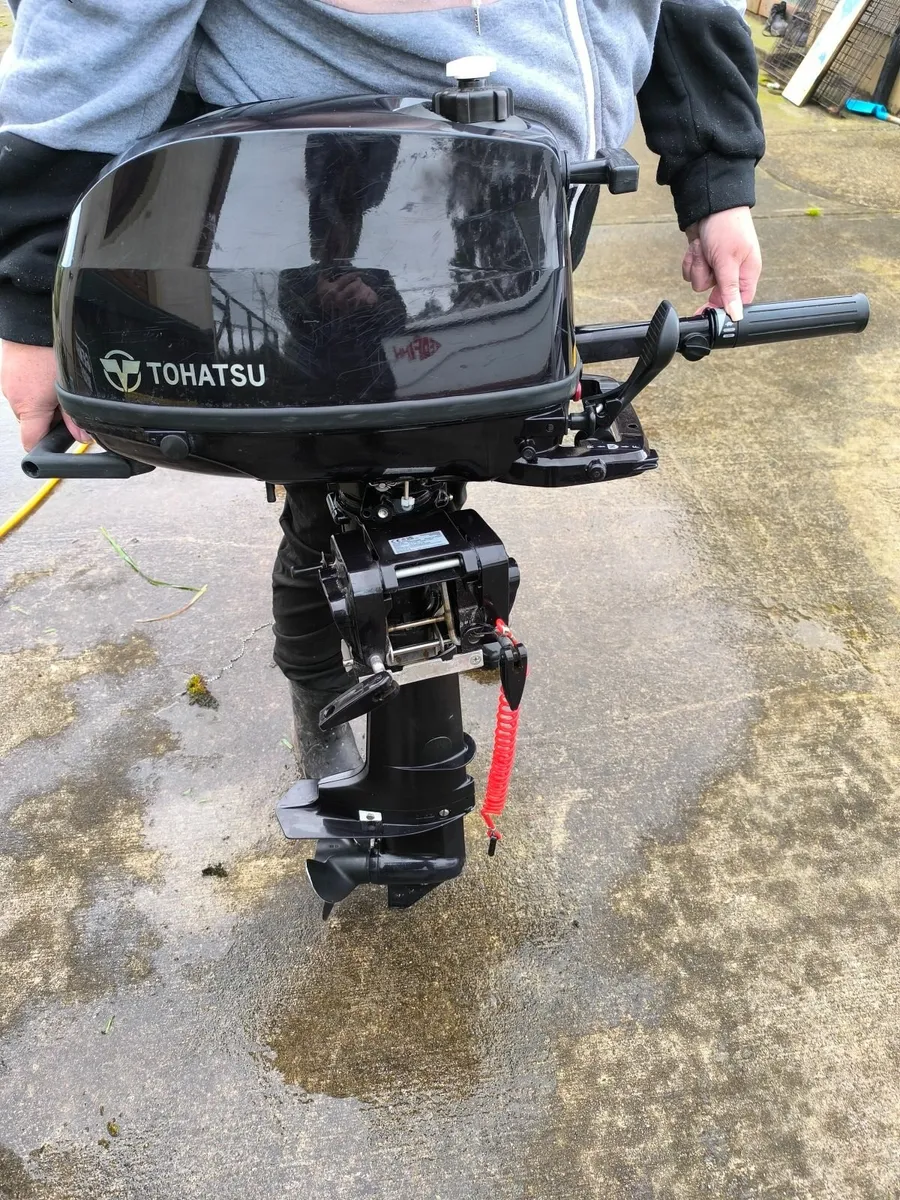 6hp Tohatsu outboard engine - Image 1