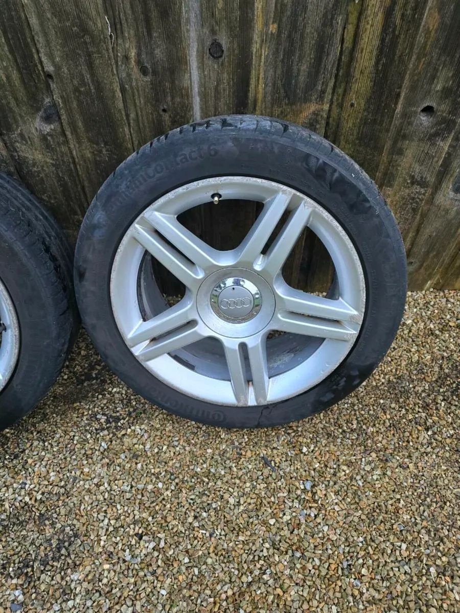 Car wheels - Image 1