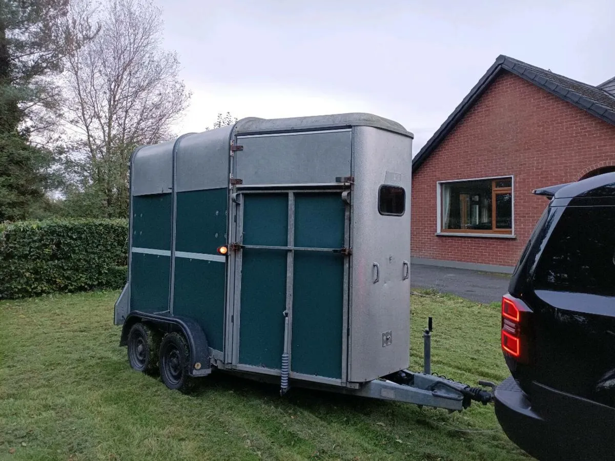 Ifor Williams horse box - Image 3