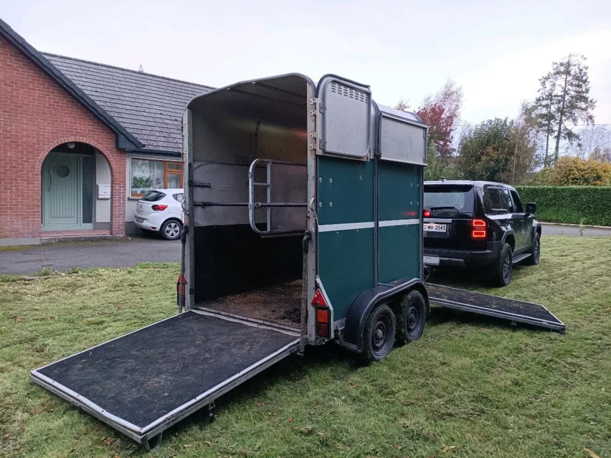 Ifor Williams horse box - Image 2
