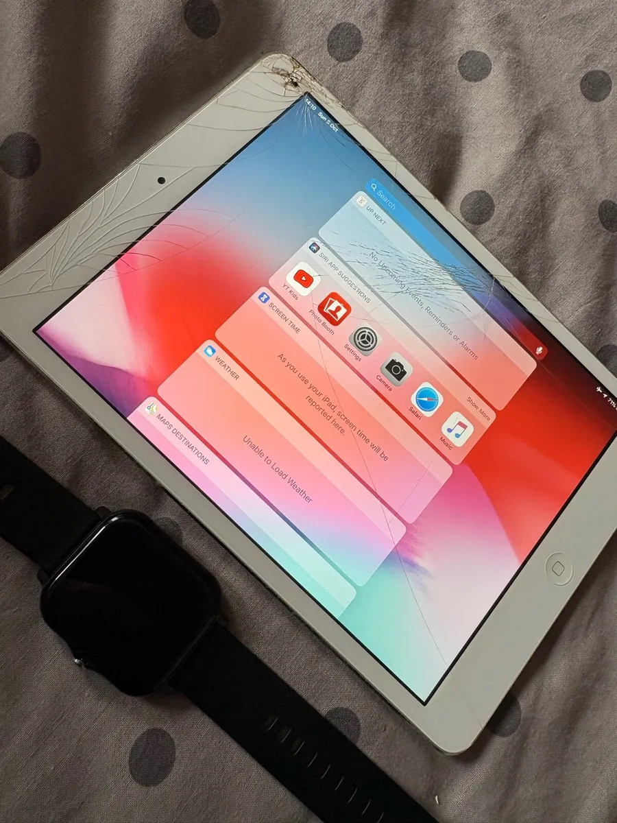 iPad And Watch - Image 1