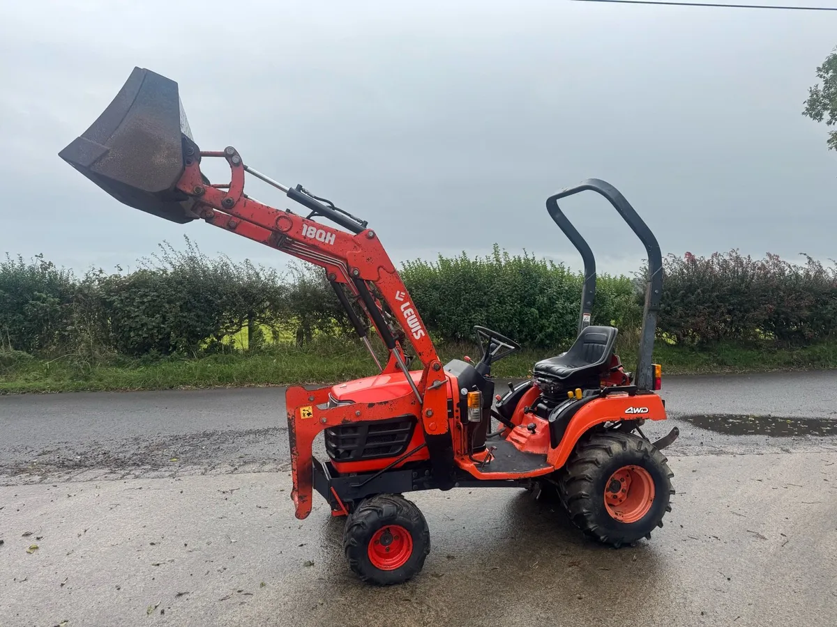 Kubota Compact Tractor with Front loader - Image 2
