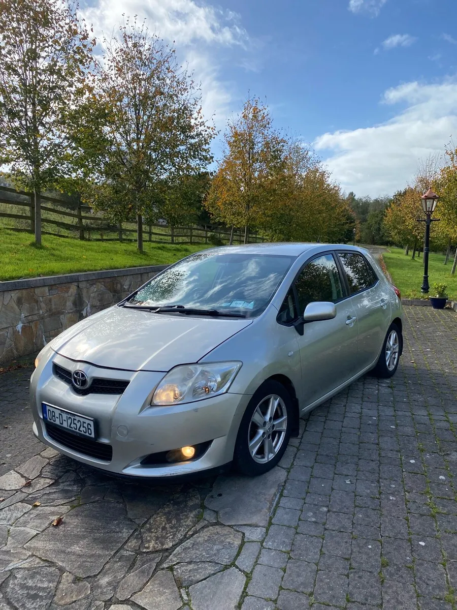 Toyota auris - Image 1