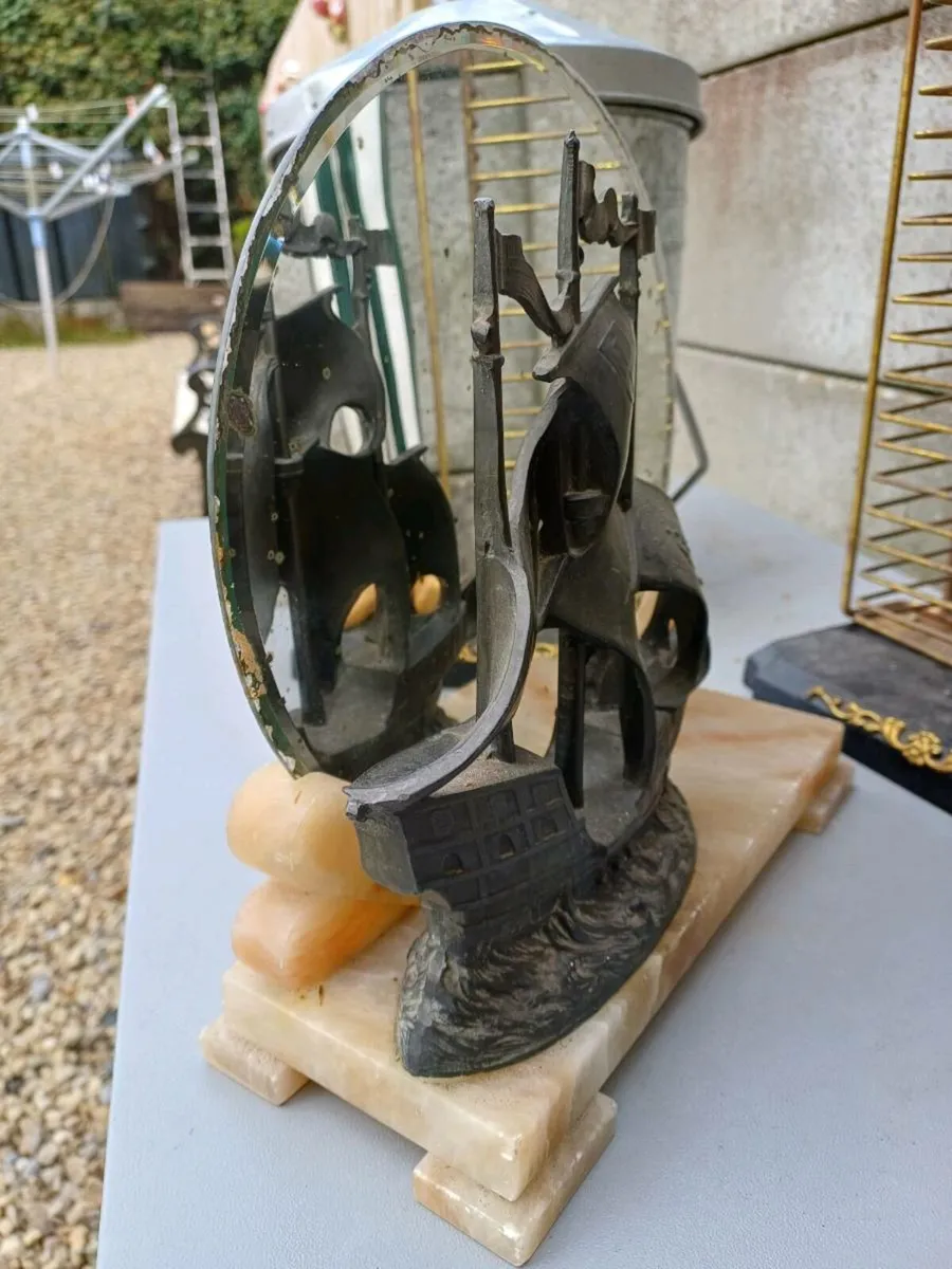 1930/50s Metal & Onyx Sculpture - Image 4