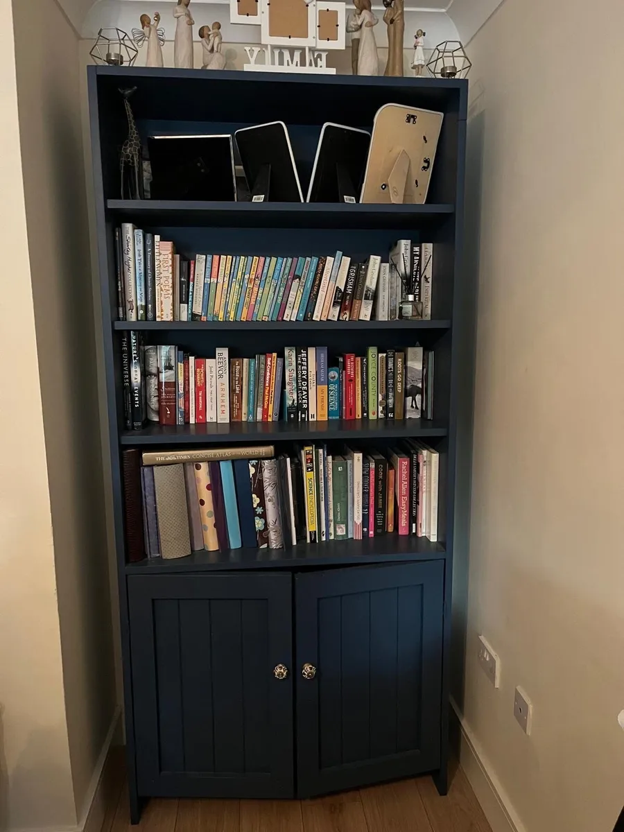 Shelving unit - Image 1