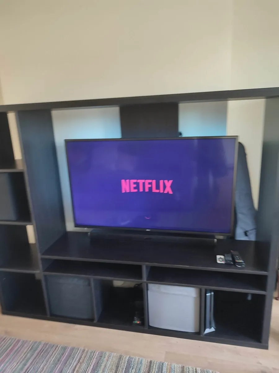 LG 49 inch smart TV - Image 2