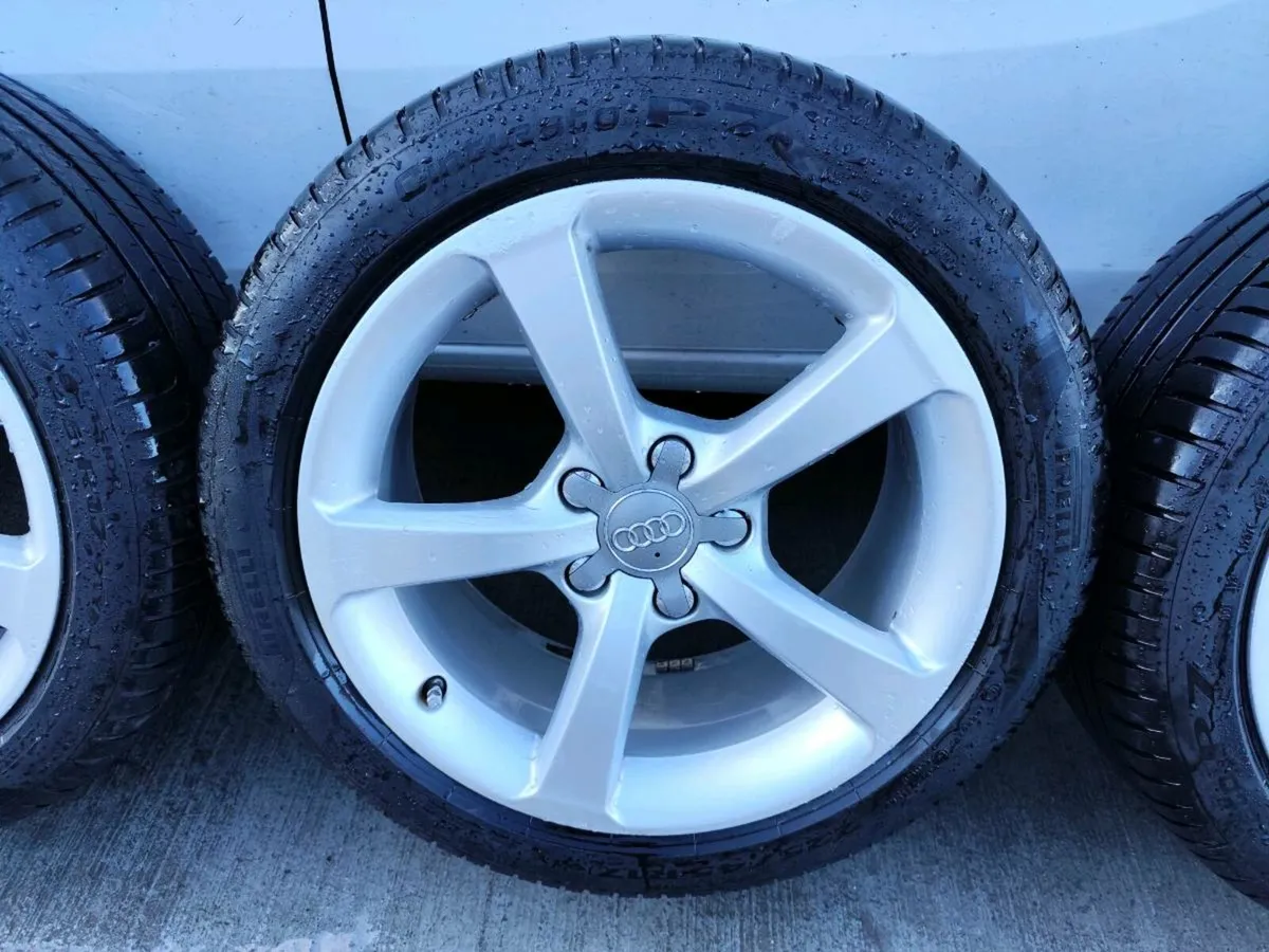 Audi alloy wheels on Pirrelli tyres. - Image 3