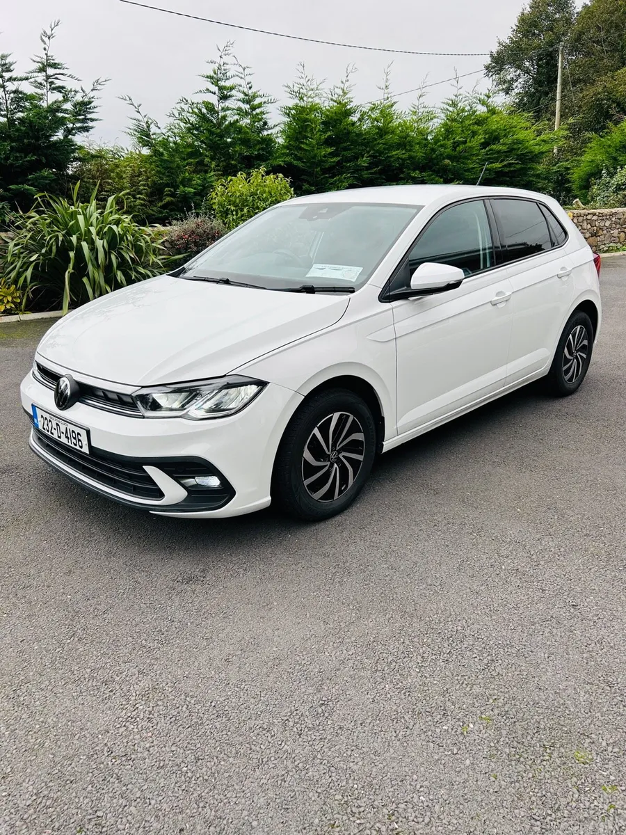 2023 VW POLO AUTOMATIC 7-speed LIKE NEW 1 OWNER - Image 4