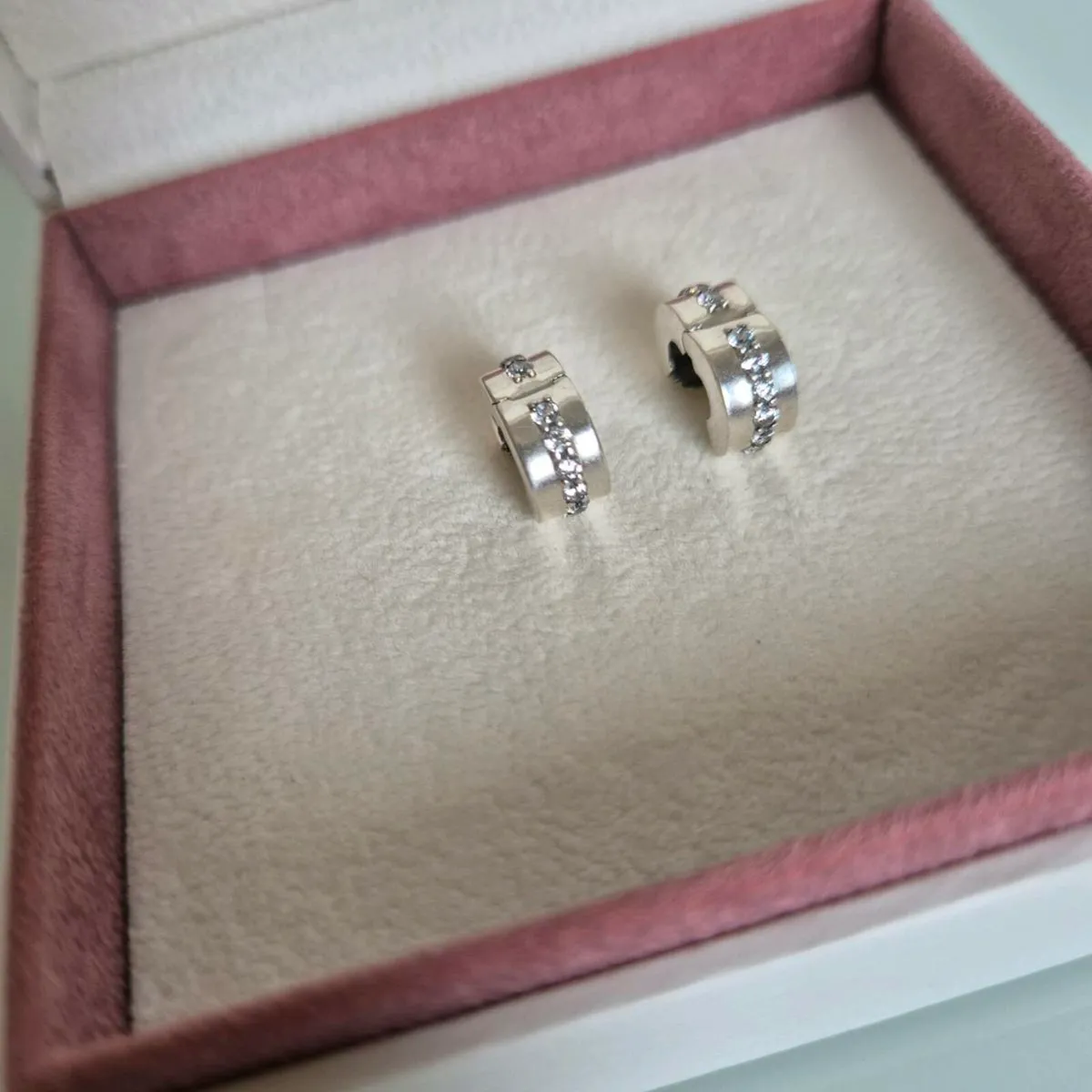 Pandora charm clips sparkly clear - Image 3