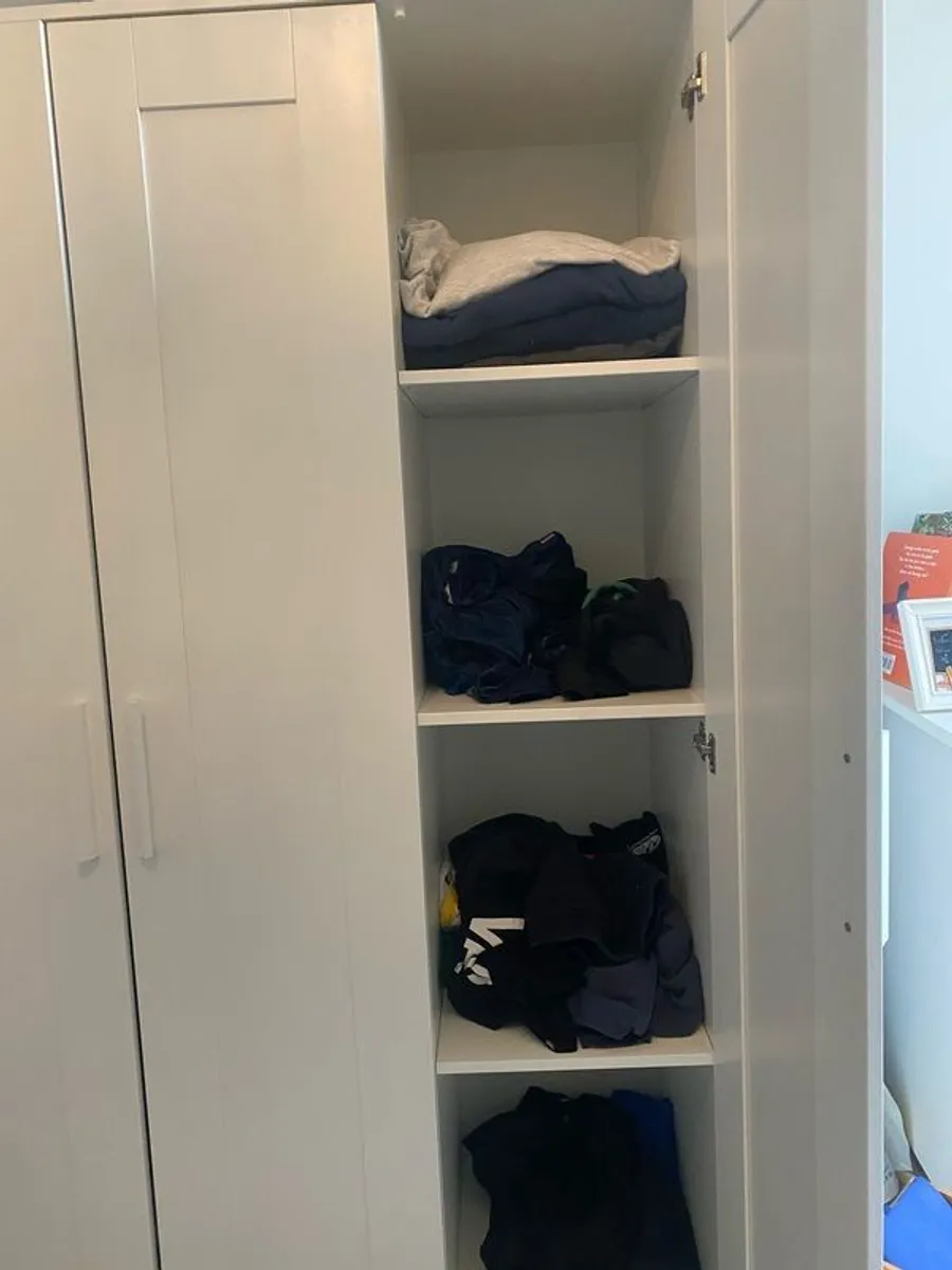 wardrobe - Image 2