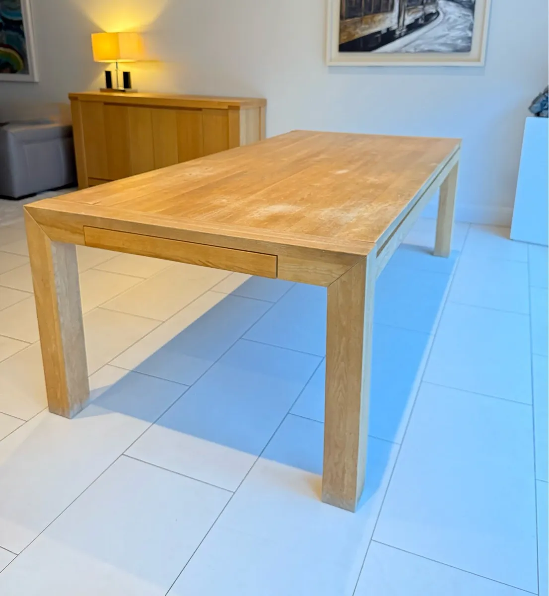 Dining room table - Image 1