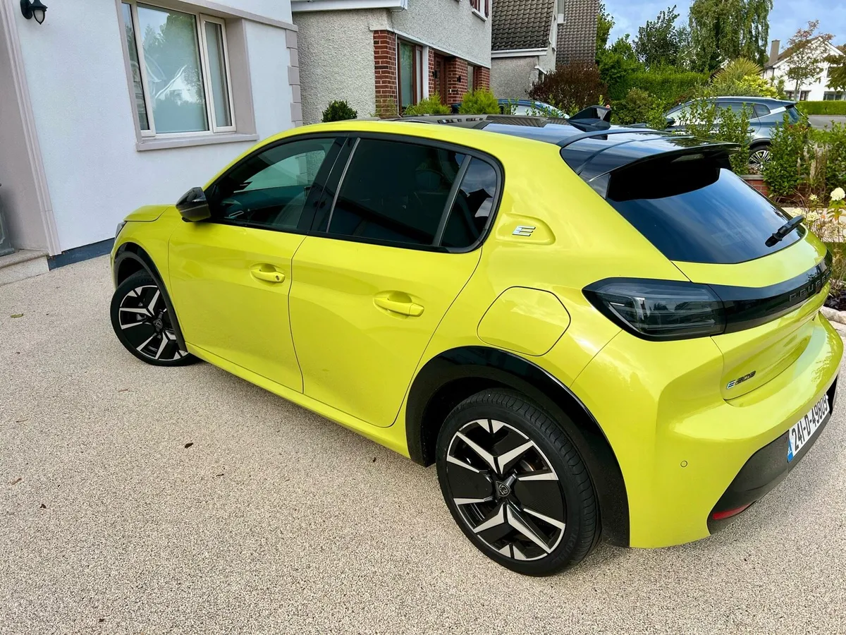 2024 (241) Peugeot e-208 GT - Image 4
