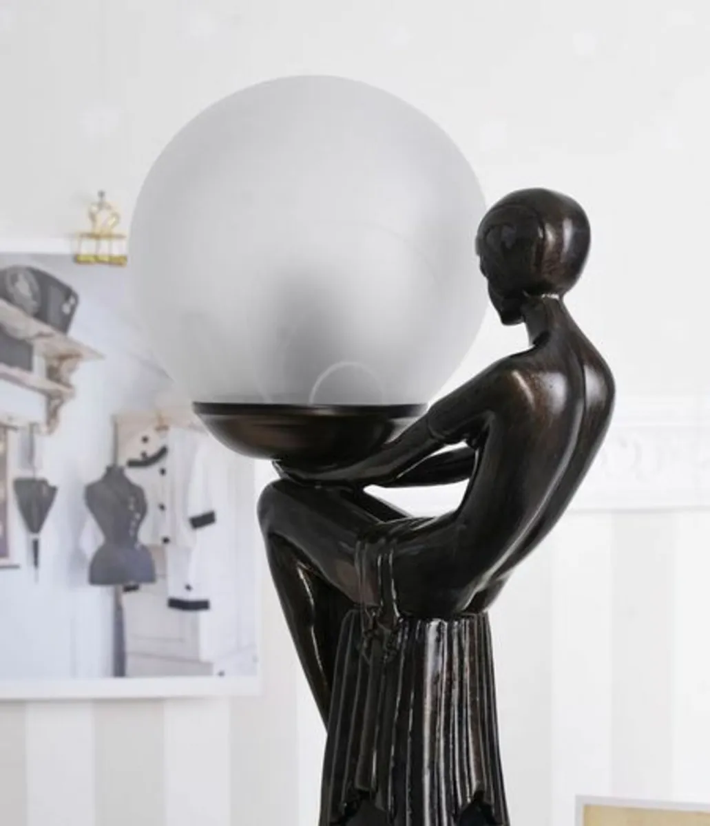 Exclusive Art Deco Lamp with Spherical Shade Femme - Image 4