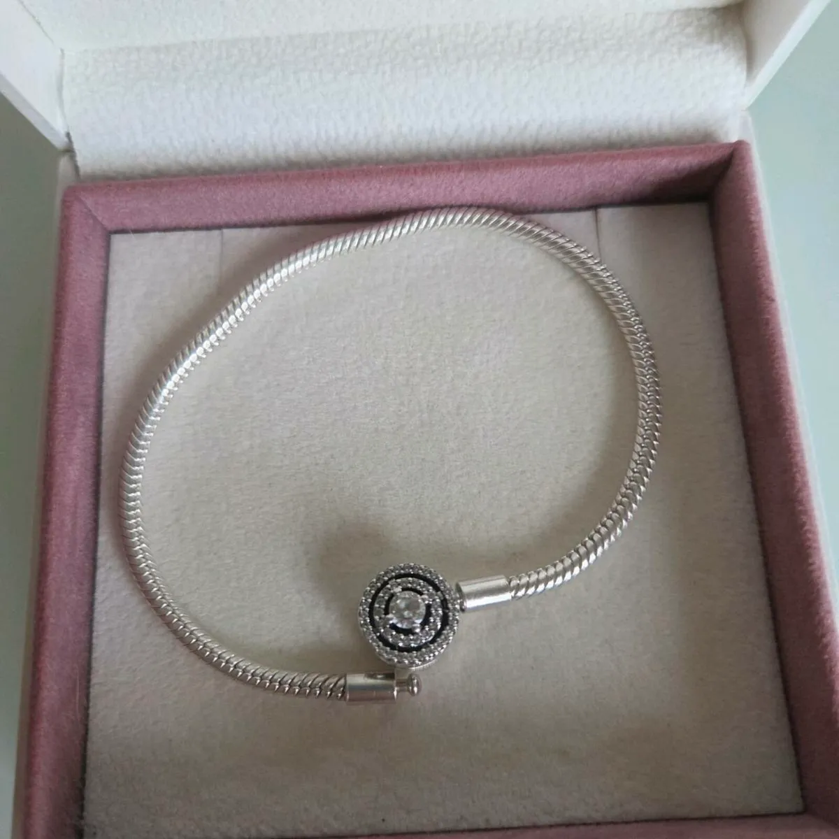 Pandora bracelet sparkly claps perfect condition - Image 1
