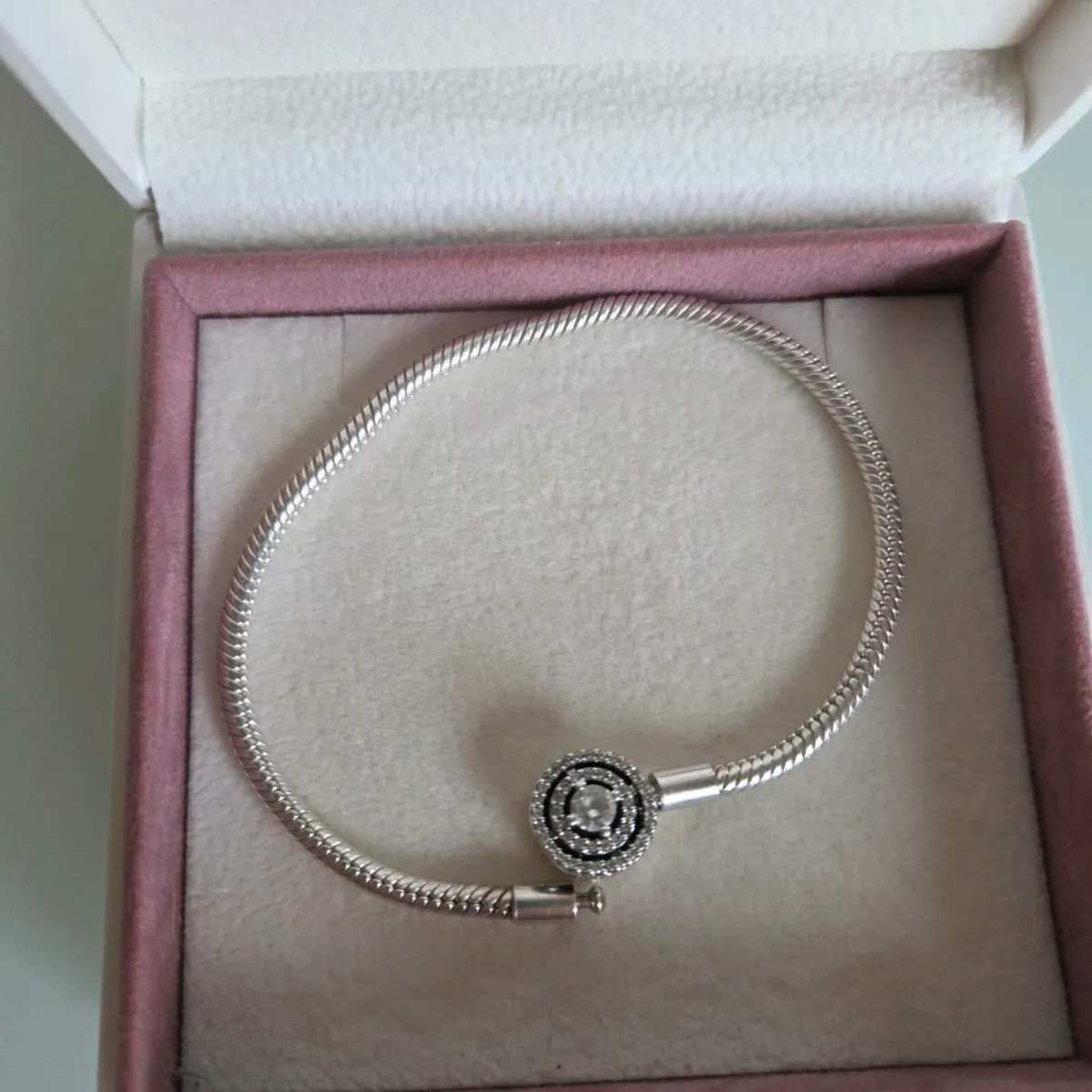 Pandora bracelet sparkly claps perfect condition - Image 2