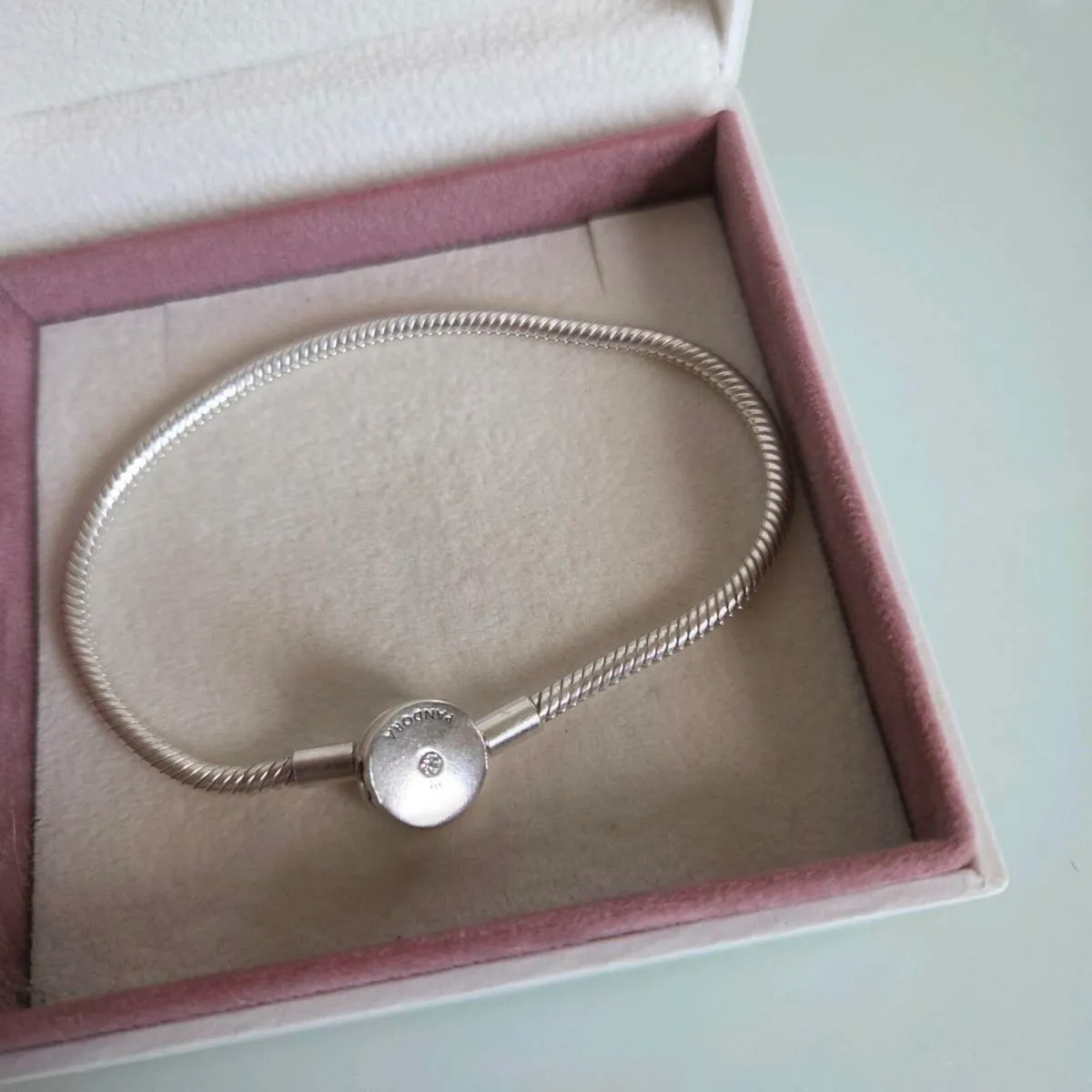 Pandora bracelet sparkly claps perfect condition - Image 3