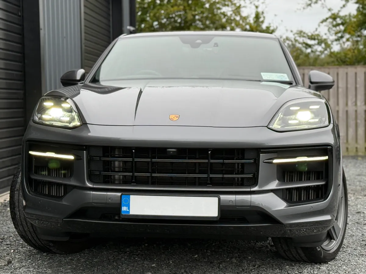 242 Porsche Cayenne E-Hybrid - Image 2