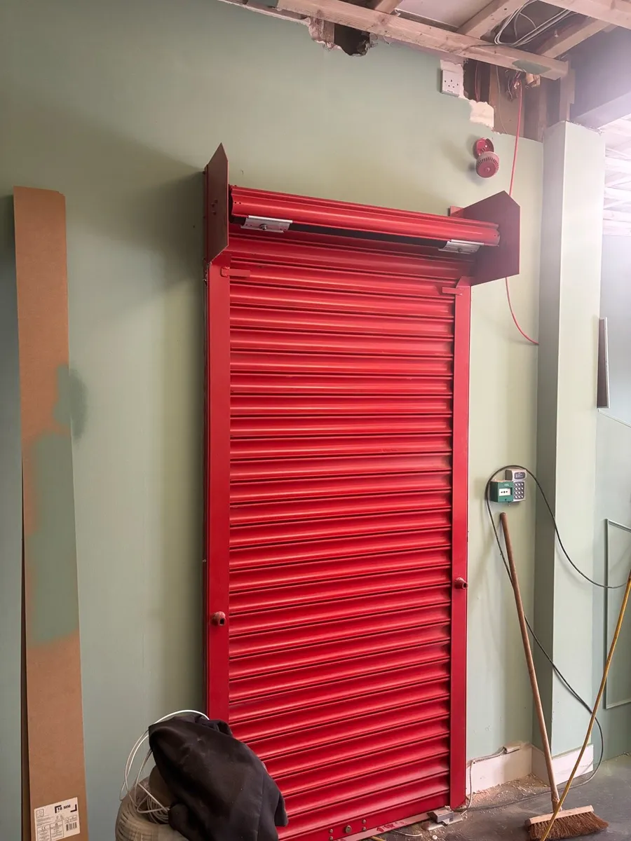 Roller security doors - Image 1