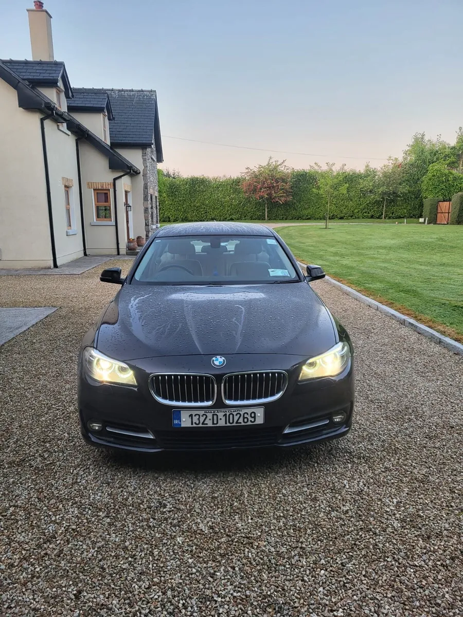 BMW 5-Series 2013 - Image 2