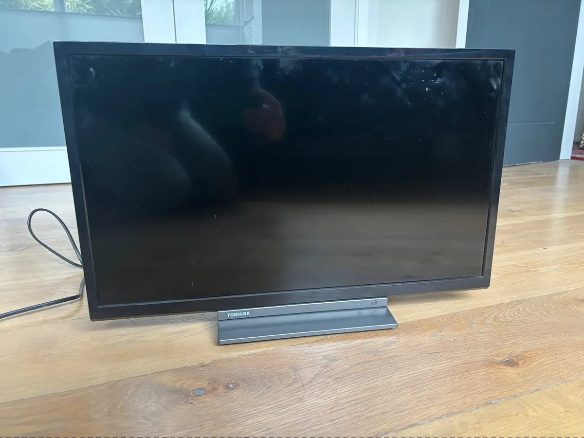 Toshiba TV - Image 1