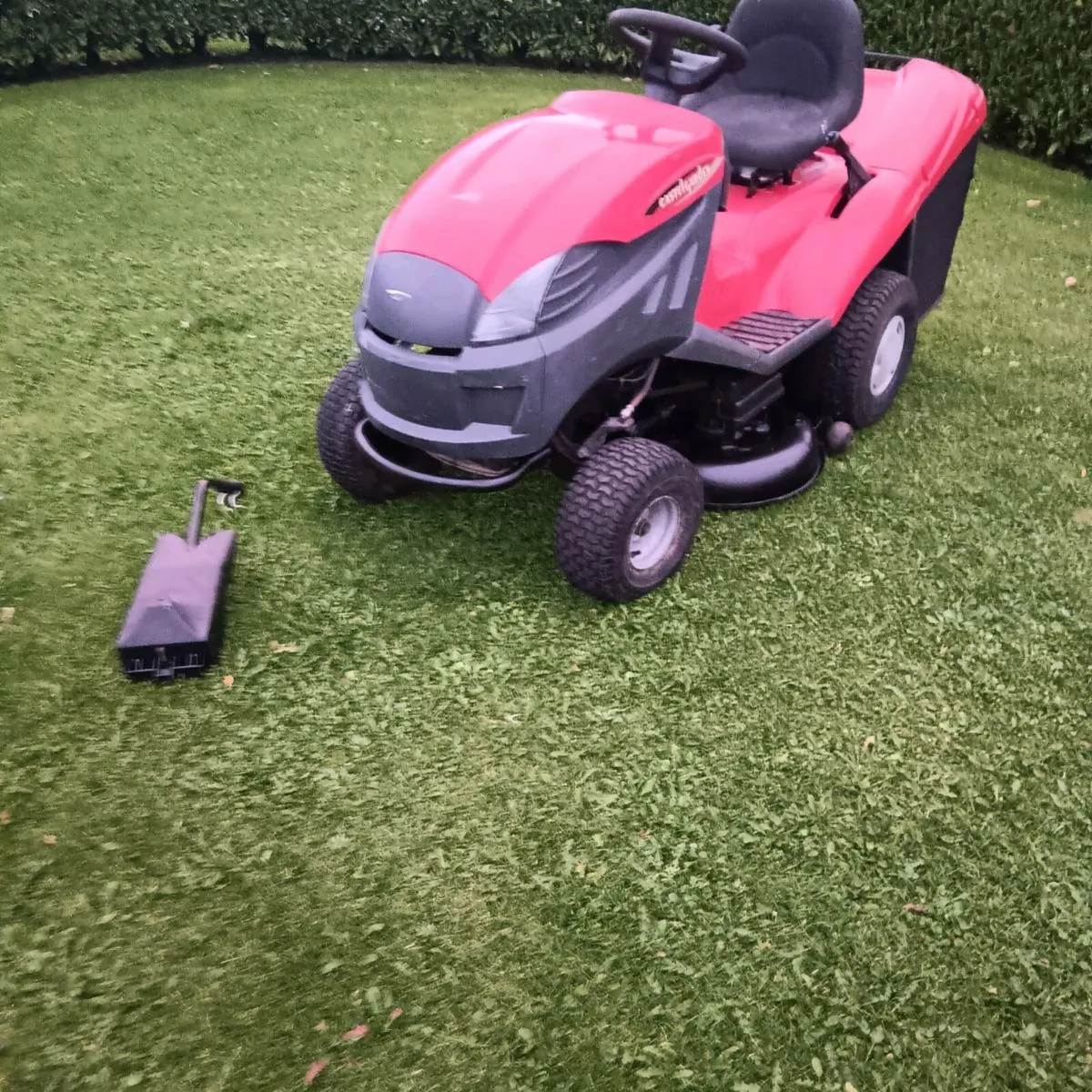22hp Castlegarden hydrostatic all good 40"/48" - Image 2