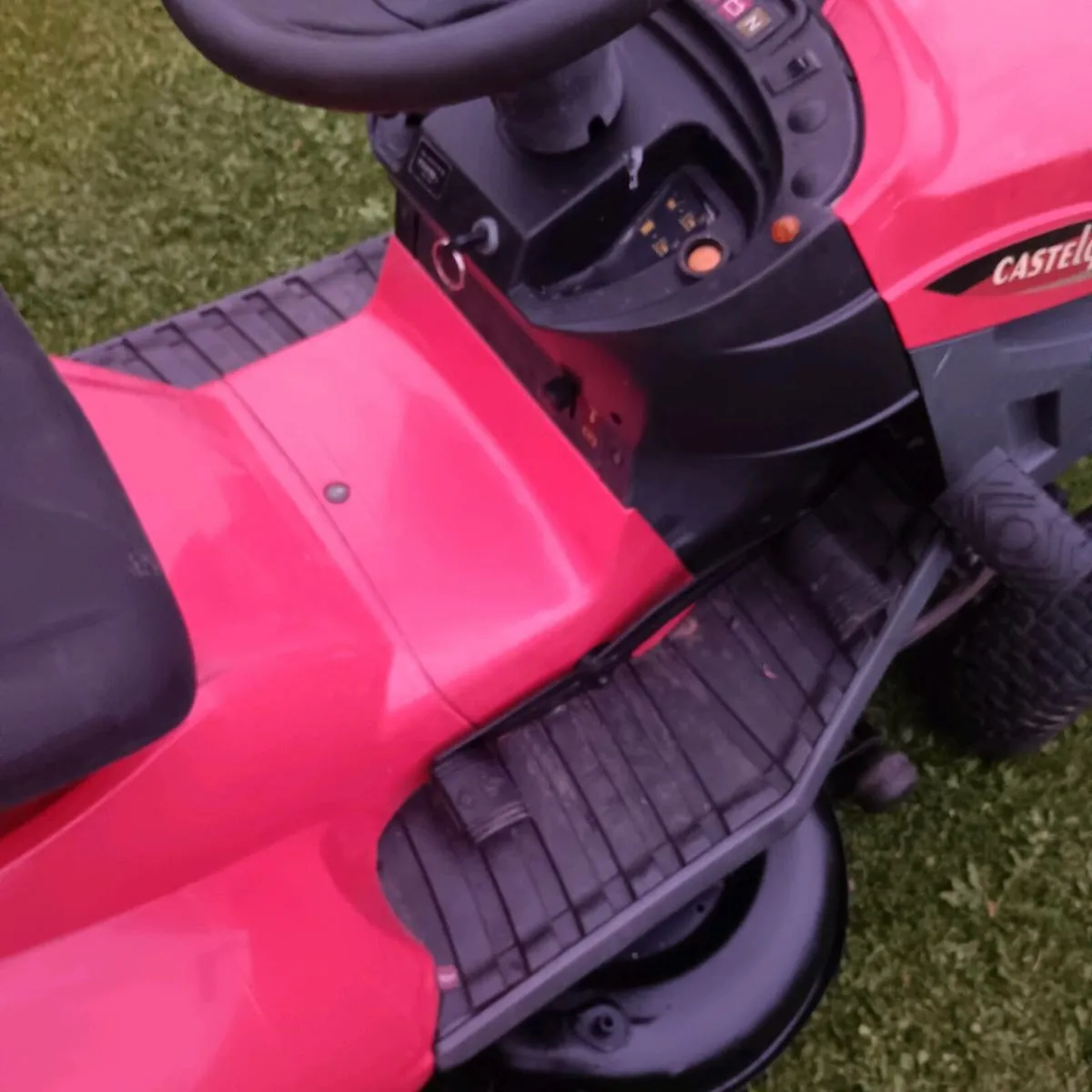 22hp Castlegarden hydrostatic all good 40"/48" - Image 3