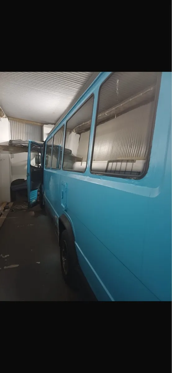 Mercedes vario 814d - Image 2