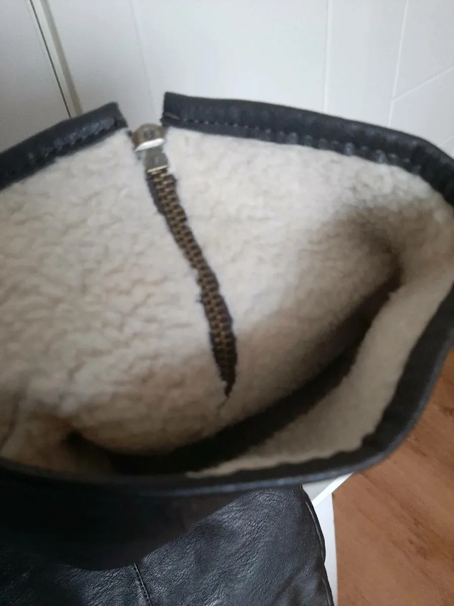 Boots - Image 1