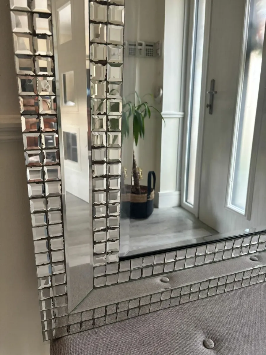 Mirror - Image 3