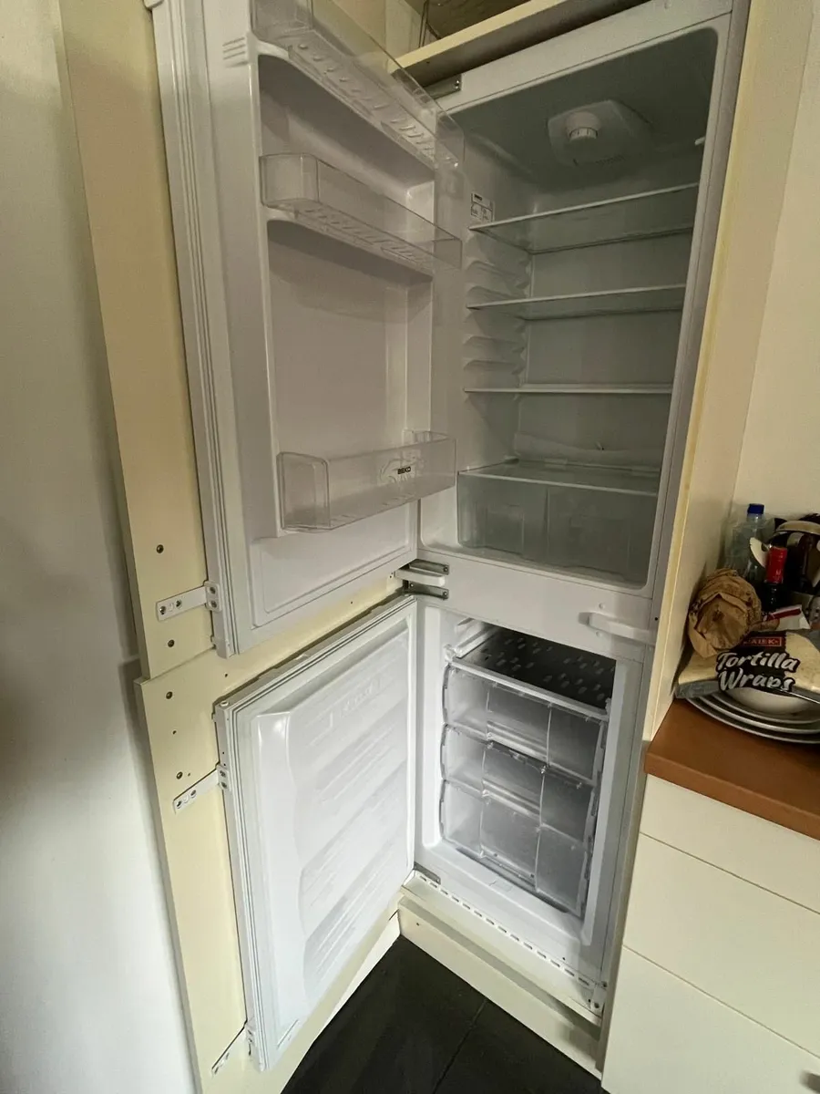 Beko integrated fridge freezer - Image 1