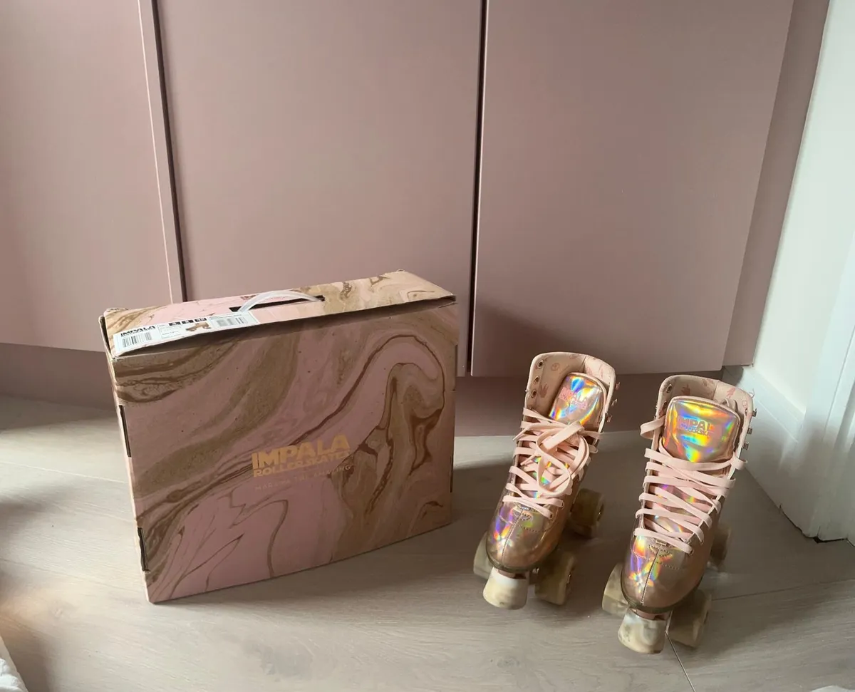 Impala Roller Skates - Image 1