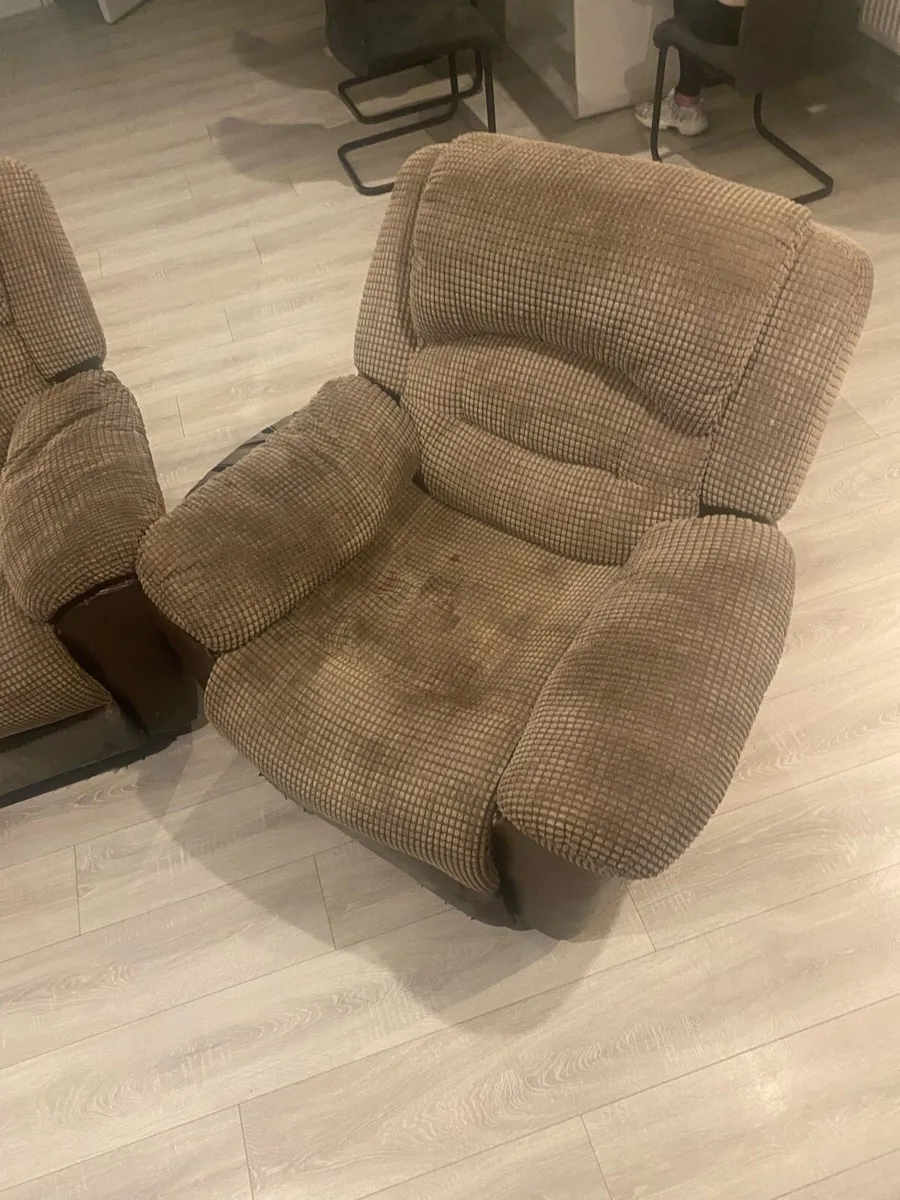 Couch - Image 2