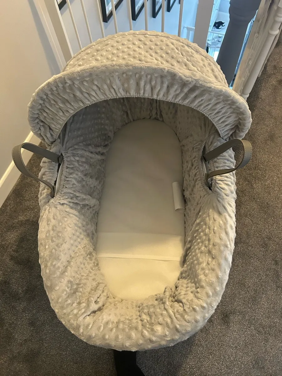 Wicker Moses Basket - Image 3
