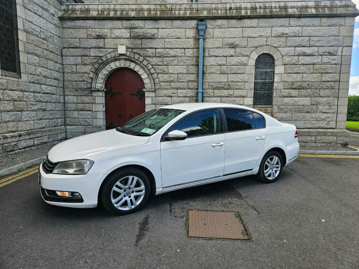 2012 VW Passat Automatic - Image 3