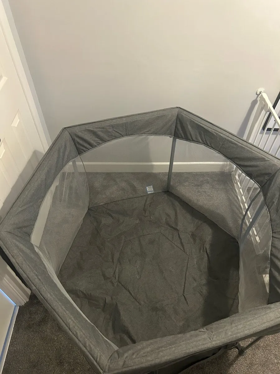 Baby play pen - Image 4