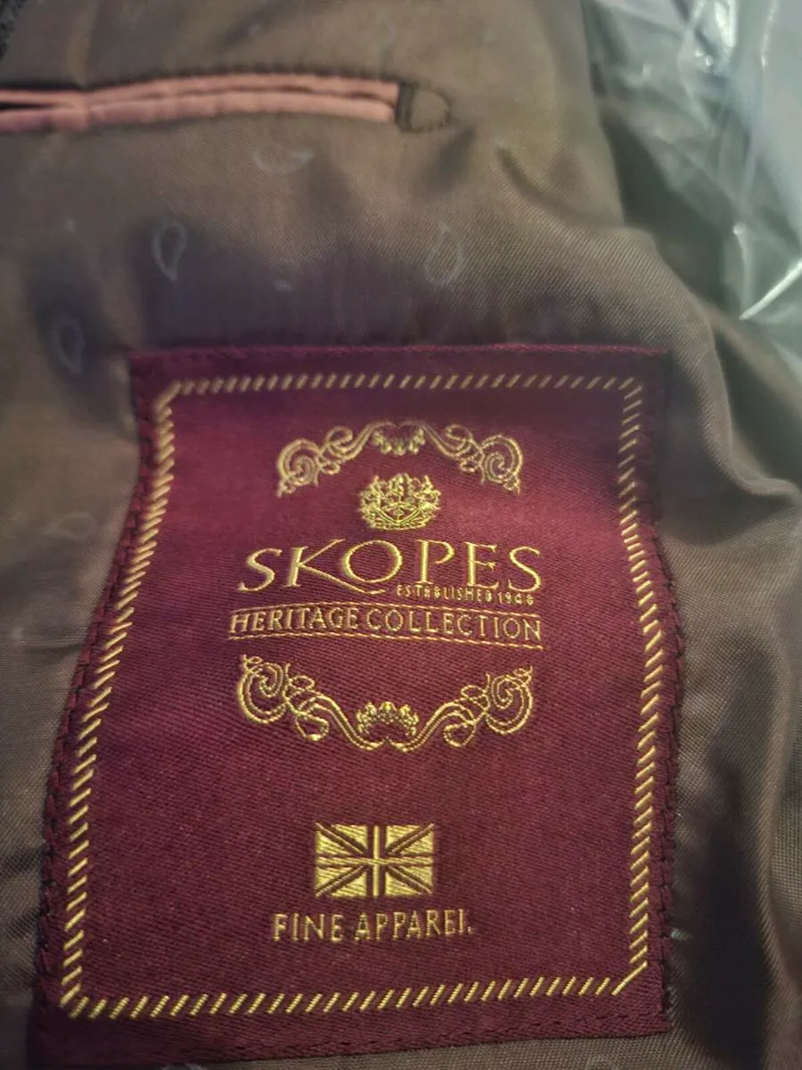 Skopes Heritage Collection 3 piece suit - Image 1