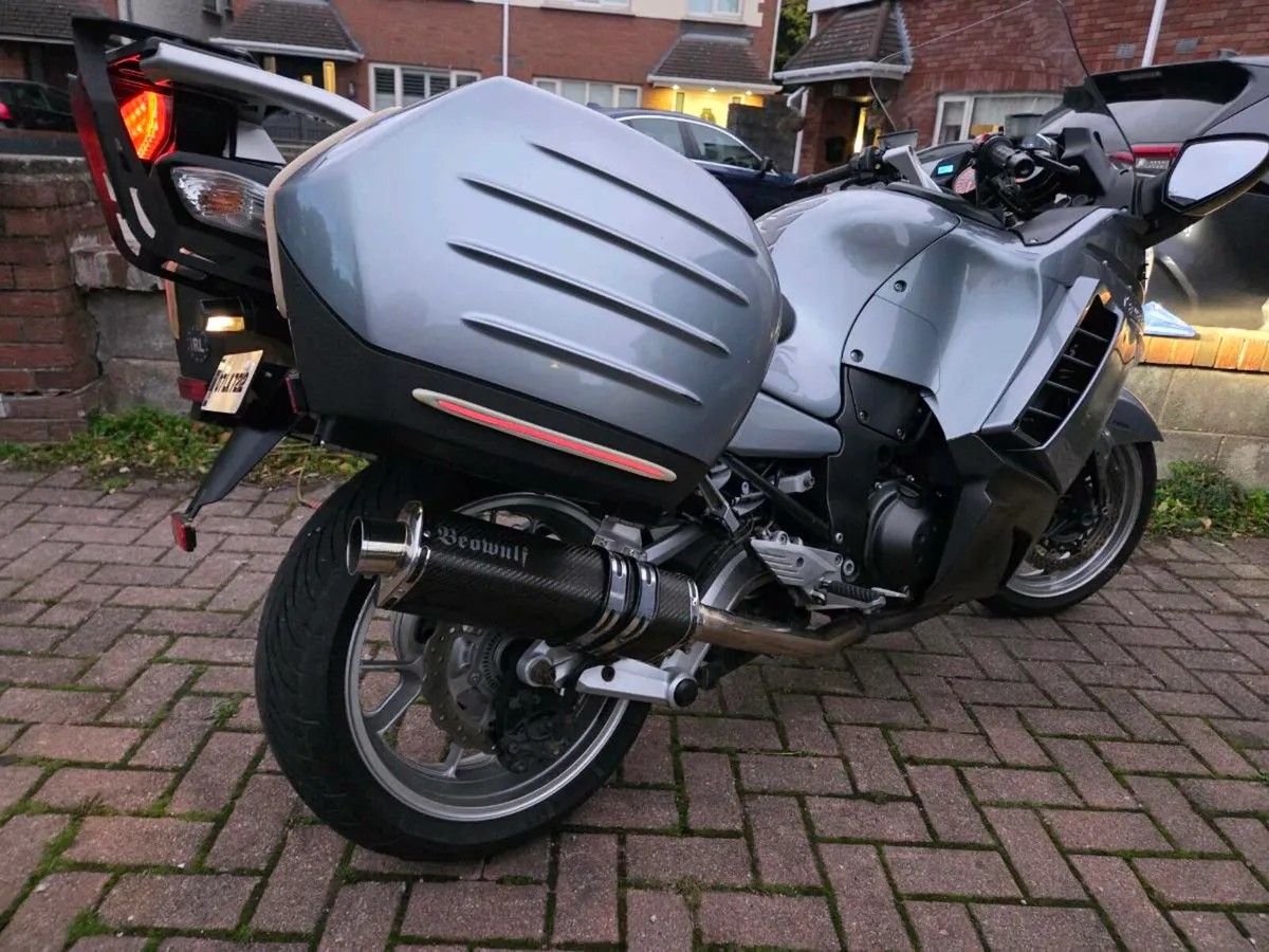 Kawasaki GTR1400 Triumph Trophy - Image 3