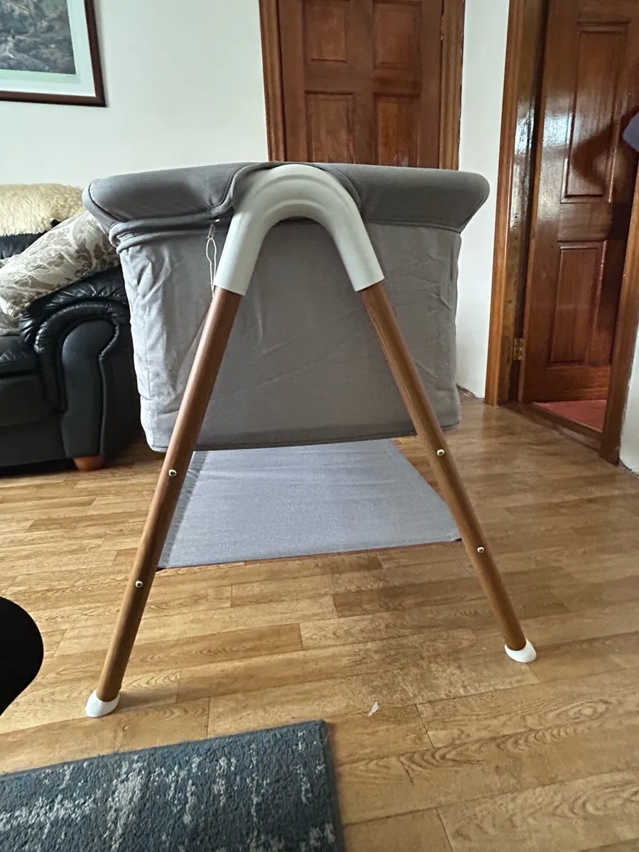 Baby cot - Image 3